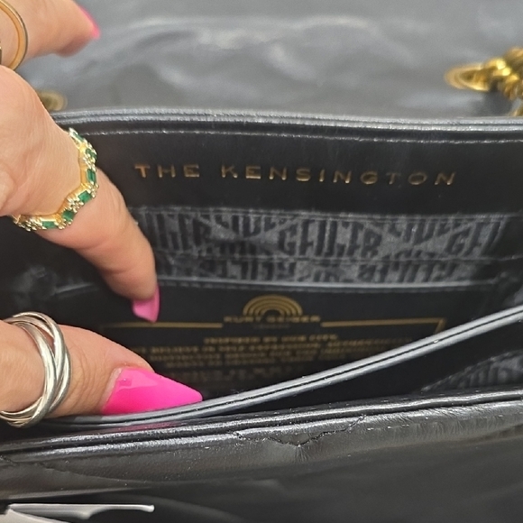 Kurt Geiger Black Quilted Shoulder Bag with Gold Chain - Picture 6 of 8